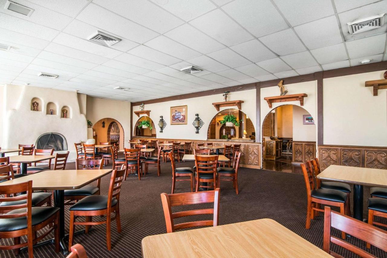 Quality Inn Taos Exterior foto